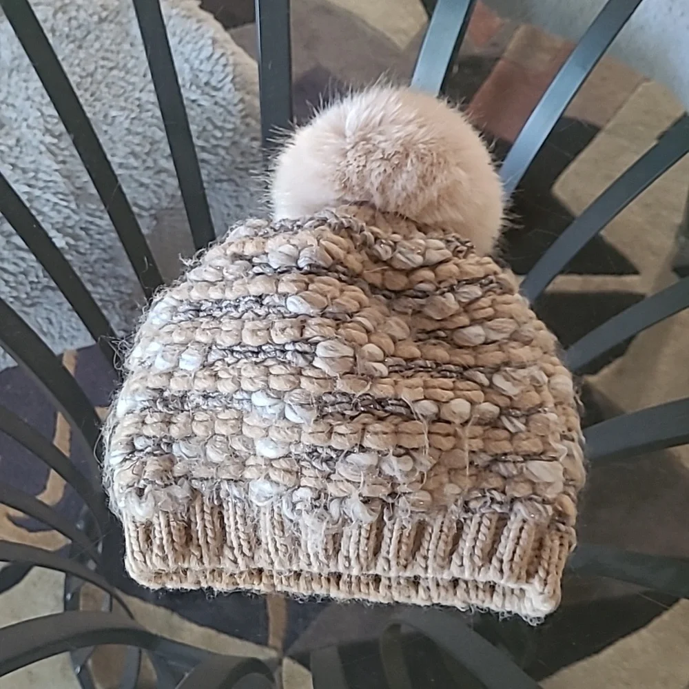 Chunky Knit Beanie with Pom Pom ❤️